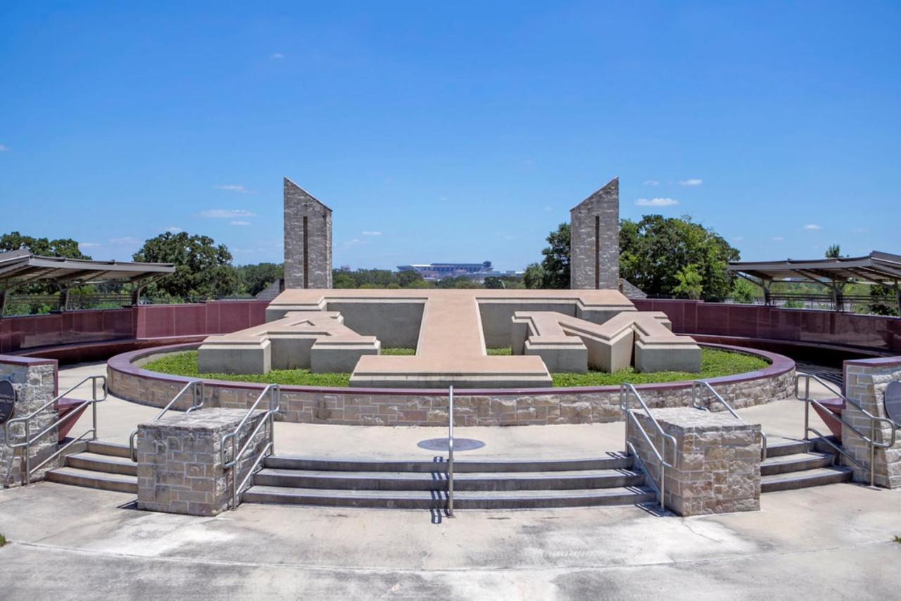 Holiday Inn & Suites College Station-Aggieland By Ihg Buitenkant foto